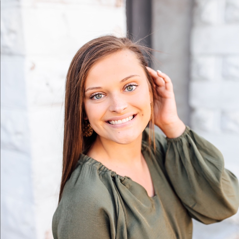 Meet your Posher, Makenzie